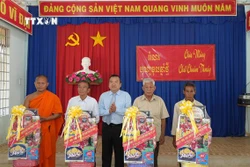 Thăm, chúc Tết Chôl Chnăm Thmây đồng bào dân tộc Khmer tại Tây Ninh